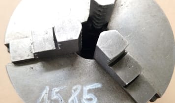 USSR Ø 130 mm 3-jaw chuck, including clamping jaws USSR Ø 130 mm 3-jaw chuck, including clamping jaws