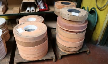 UNIVERSAL Set of grinding wheel