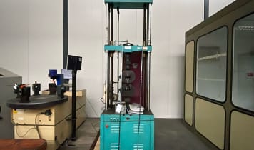 WOLPERT 20 TZZ 711 traction and pressure machine 200 kN with accessories WOLPERT 20 TZZ 711 traction and pressure machine 200 kN with accessories