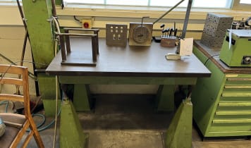 Marking plate with contents Marking plate with contents