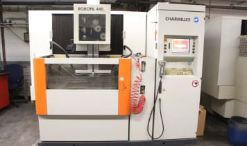 CHARMILLES ROBOFIL 440 CC Wire EDM Machine (defect) CHARMILLES ROBOFIL 440 CC Wire EDM Machine (defect)