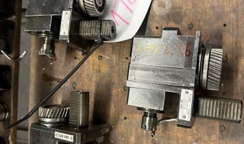Lot driven tool holders Lot driven tool holders