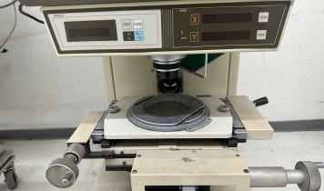 MITUTOYO PJ 300 Profile projector MITUTOYO PJ 300 Profile projector