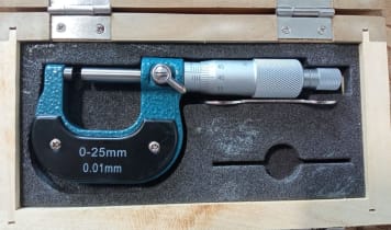 FREUTEK SDM0049 Outside Micrometers 0-25mm x 0,01 FREUTEK SDM0049 Outside Micrometers 0-25mm x 0,01