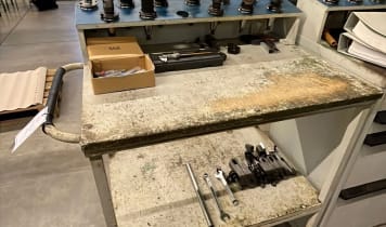 Workshop trolley with SK 40 tool holders Workshop trolley with SK 40 tool holders