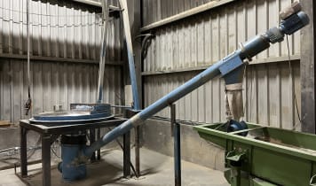 NETTER VIBRATION NEG25700 Vibratory conveyor