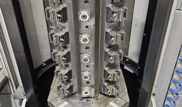 Lot with clamping towers