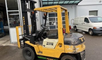 TCM FD25 Z3 Diesel Forklift