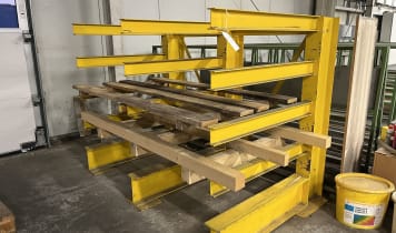 Cantilever rack