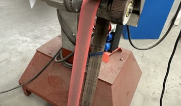 Grinding machine Grinding machine