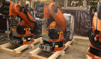 KUKA KR 210-2 2000 Industrial robot