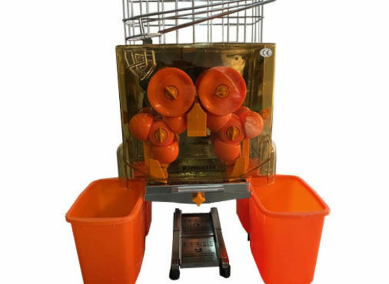 CASAREVI NEW0001 Citrus Juicer with Plastic Vases