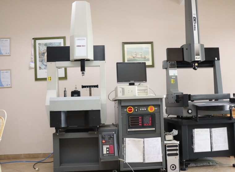 Machine à mesurer tridimensionnelle GIDDINGS & LEWIS CORDAX RS-5