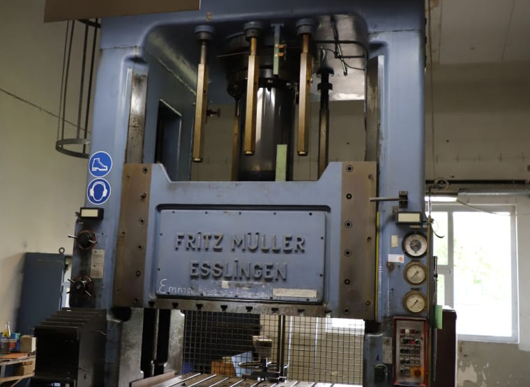 Presse hydraulique FRITZ MÜLLER ZE-400-16.1.2