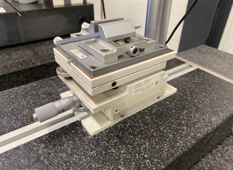 MITUTOYO SJ400 Portable Surface Roughness Tester buy used