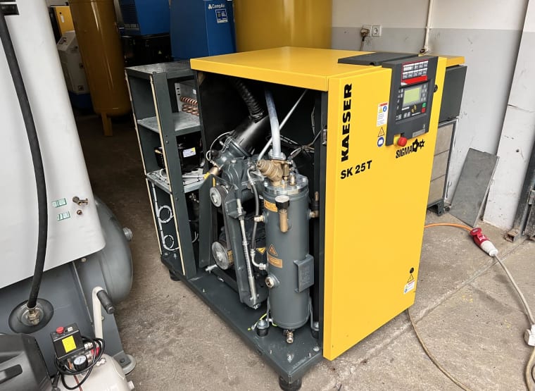 KAESER SK 25 T Screw Compressor with Integrated Air Dryer