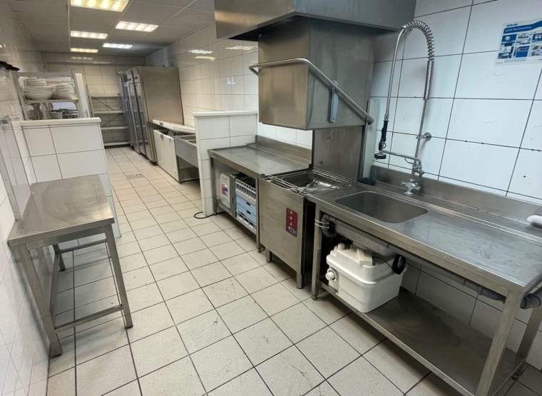 Hotelierstvo a pohostinstvo LIEBHERR/ OLIS