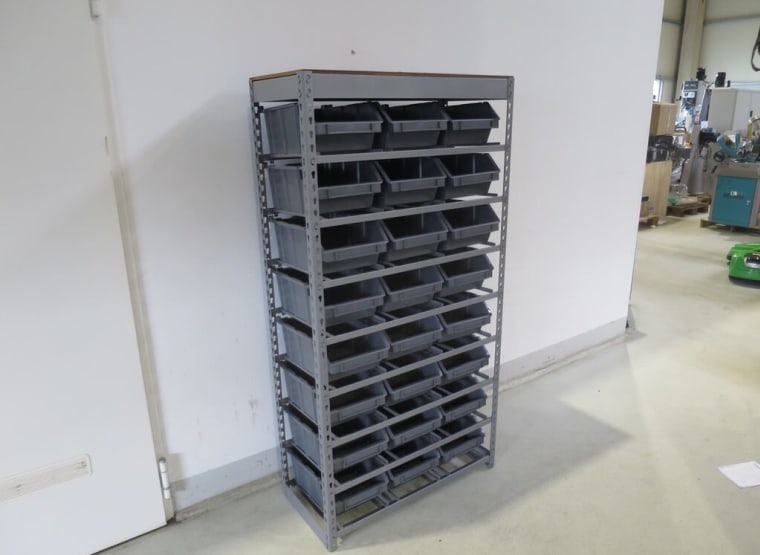 WMT Typ 24 Shelving system