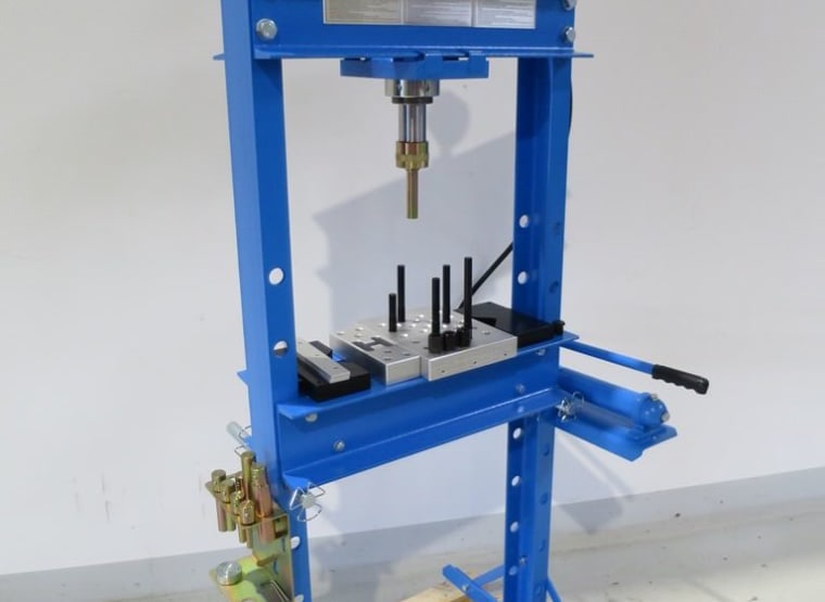 HBM P 20 Workshop press - hydraulic