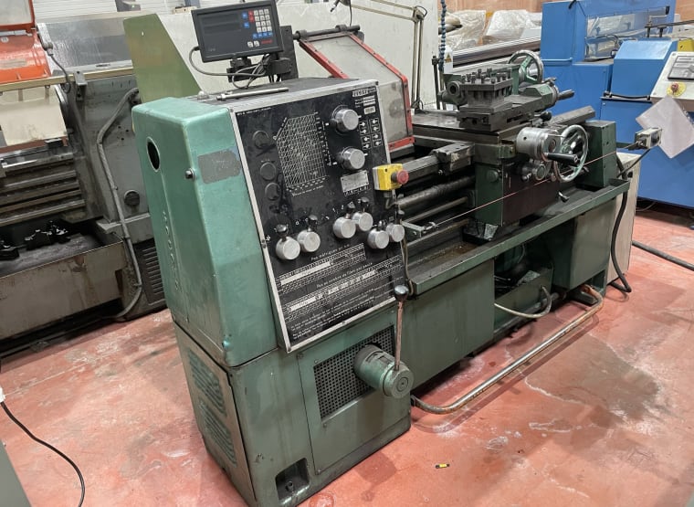 SOCOMO TU 400 Parallel turning and threading lathe