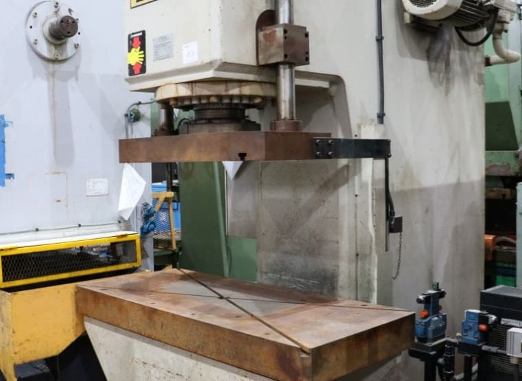 MIB 2800 KN Vertical hydraulic gooseneck press