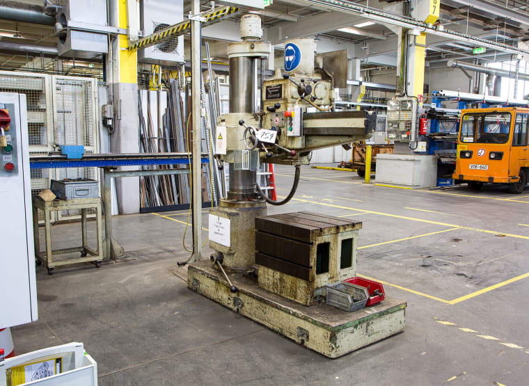 ALZMETALL AB3R Radial Drilling Machine