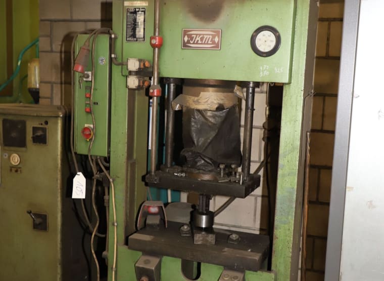JKM UPA 15 E hydraulic press