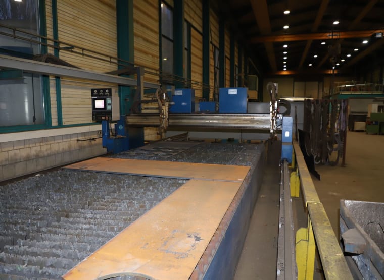 ZINSER CNC 2010 flame cutting machine