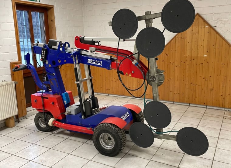 K. SCHULTEN KS ROBOT 600 OFFROAD glass lifting robot