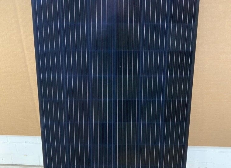 SONNENSTROMFABRIK Excellent 275M54 full black frameless 8.25 KWp Solar Panel - Made in Germany