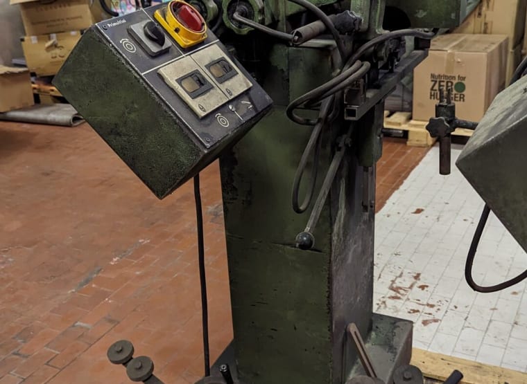 PRIMULTINI Bandsaw blade grinding machine