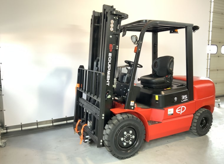EP EFL 352 li-ion Forklift
