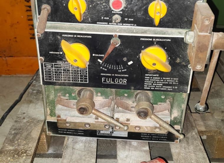 FULGOR TIPO 4 Welding machine