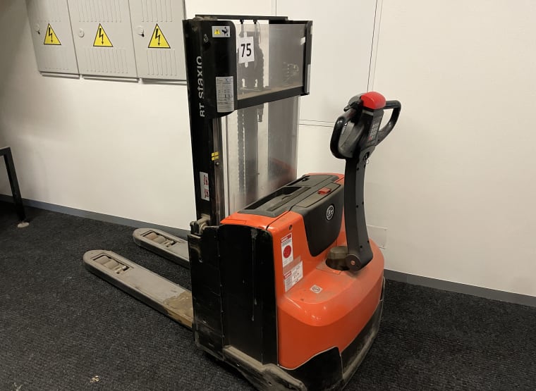 Transpalet electric BT Staxlo