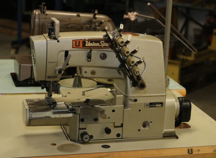 ▷ UNION SPECIAL U34500 industrial sewing machine: buy used
