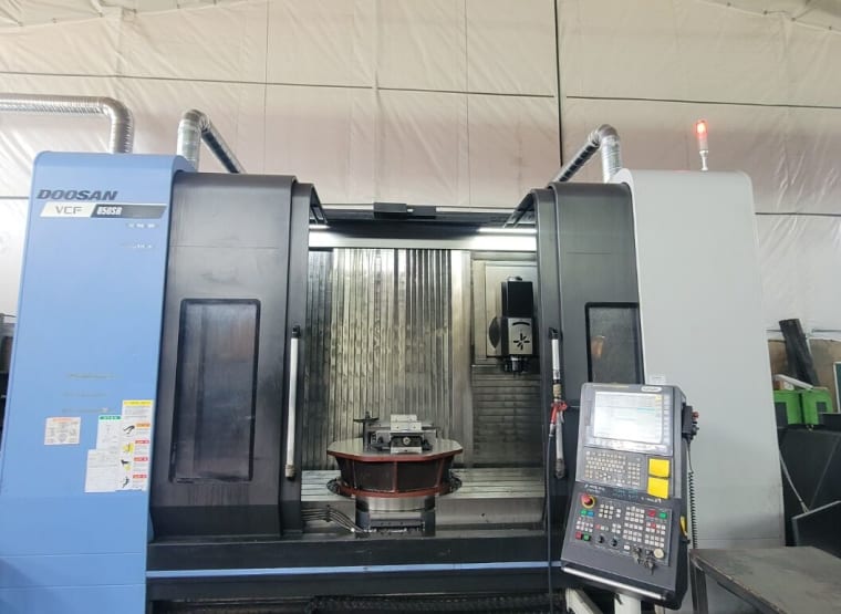 Centro di lavoro verticale DOOSAN VCF-850SR