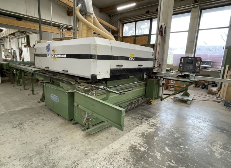 Seccionadora angular con herramientas GUBISCH Centromat CW 3 / CW 2*F