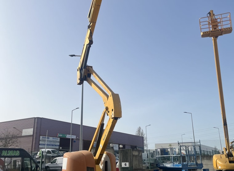 HAULOTTE HA 16 PX Articulating Boom Lift