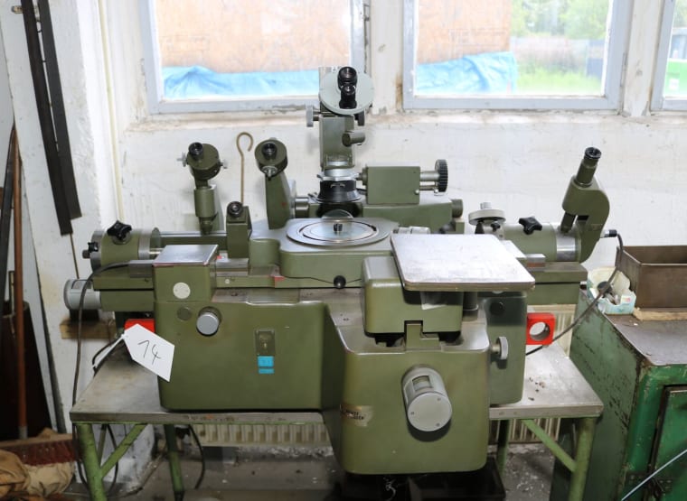 CARL ZEISS measuring machine