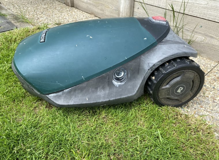 ROBOMOW RC304u Robot Lawn Mower