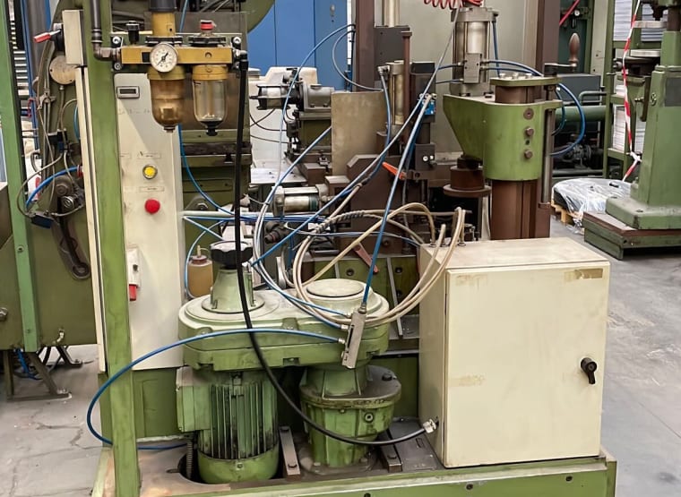 BAUWENS Stripping and Deburring Machine