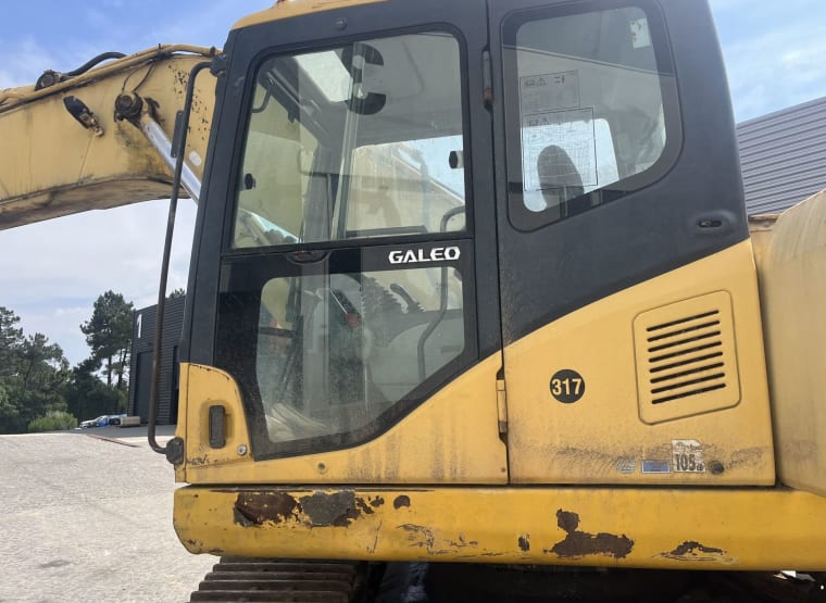 KOMATSU 290 NLC Crawler Excavator buy used