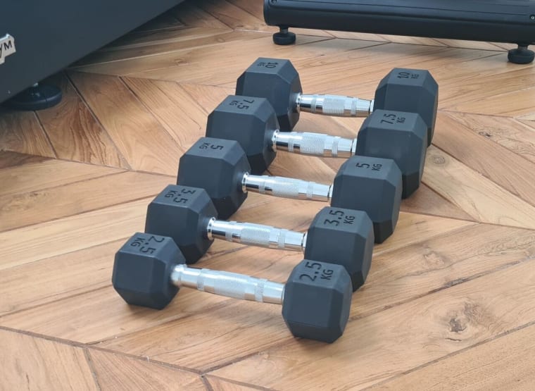 TECHNOGYM CCT012 10 Sätze mit 5 sechseckigen Kurzhanteln (2,5 - 3,5 - 5 - 7,5 - 10 kg)