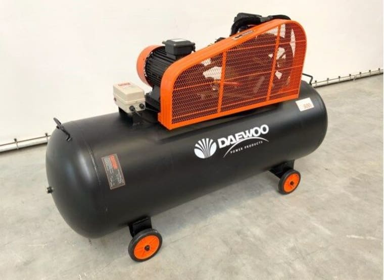 DAEWOO DAAX500L Air Compressor 500L