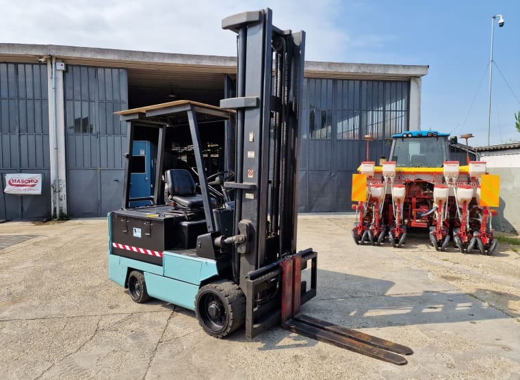 CLARK E685 Electric forklift