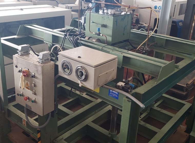 NORELEC Hydraulic Door Press