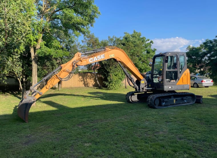 CASE CX85D Midi Excavator 8,5t with very low operating hours