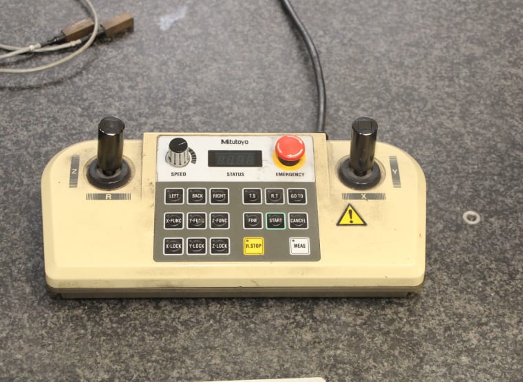 Maszyna współrzędnościowa MITUTOYO C9106: kup używaną