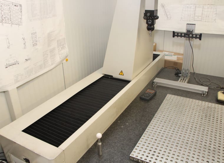 Maszyna współrzędnościowa MITUTOYO C9106: kup używaną