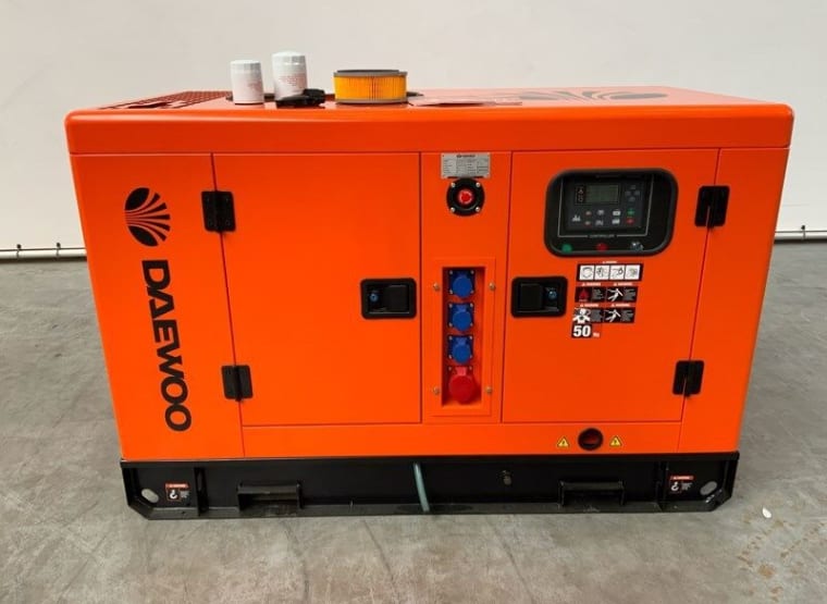 DAEWOO Dagfs15 noodstroomaggregaat 15KVA kup używaną